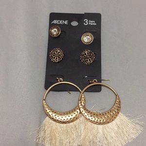 Ardene Earrings. Brand New, never been worn.